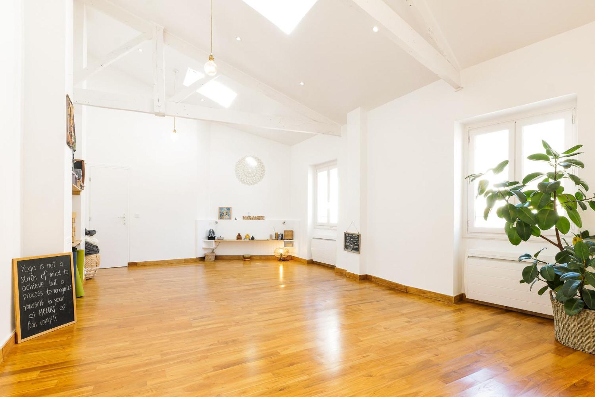 The Frogs' House - Yoga Retreat Bed & Breakfast Saint-Jeannet  Bagian luar foto